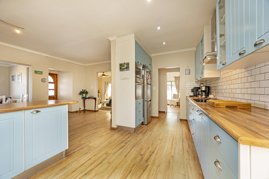 4 Bedroom Property for Sale in Kenridge Western Cape